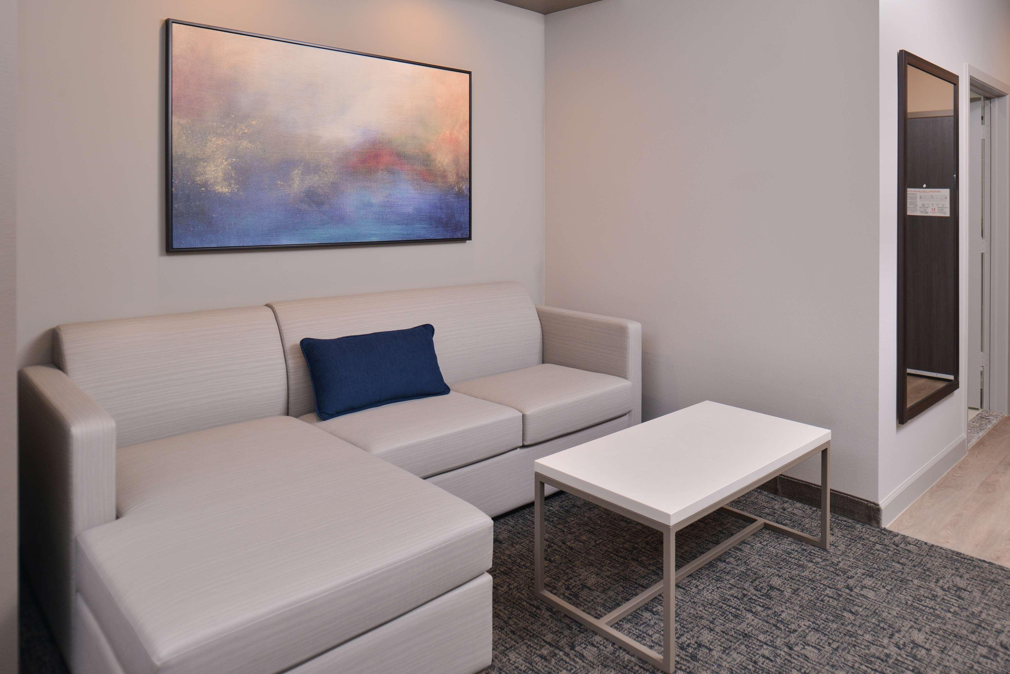 Best Western Premier Energy Corridor Hotel 4*