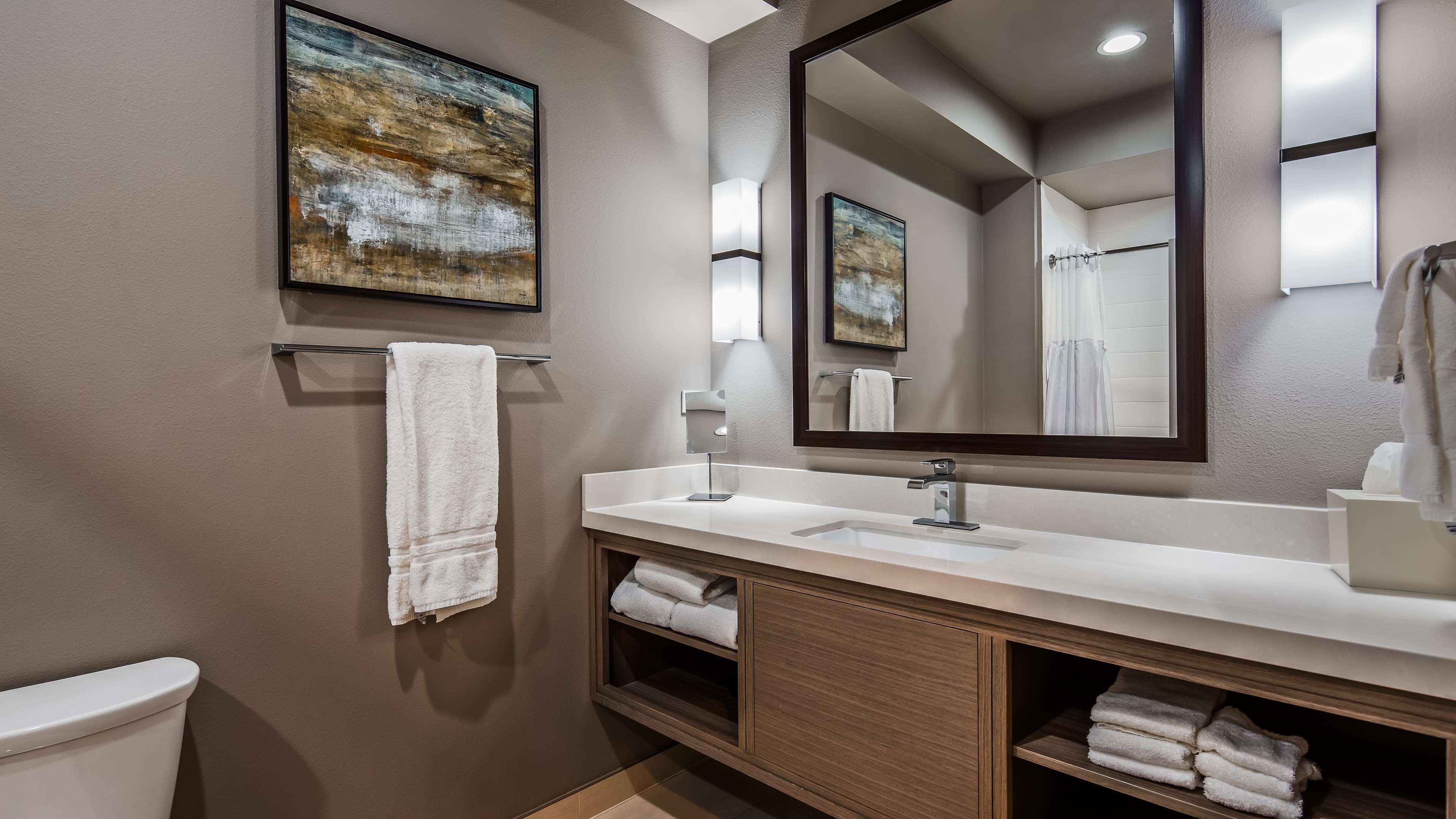 Hotel Best Western Premier Energy Corridor 4*