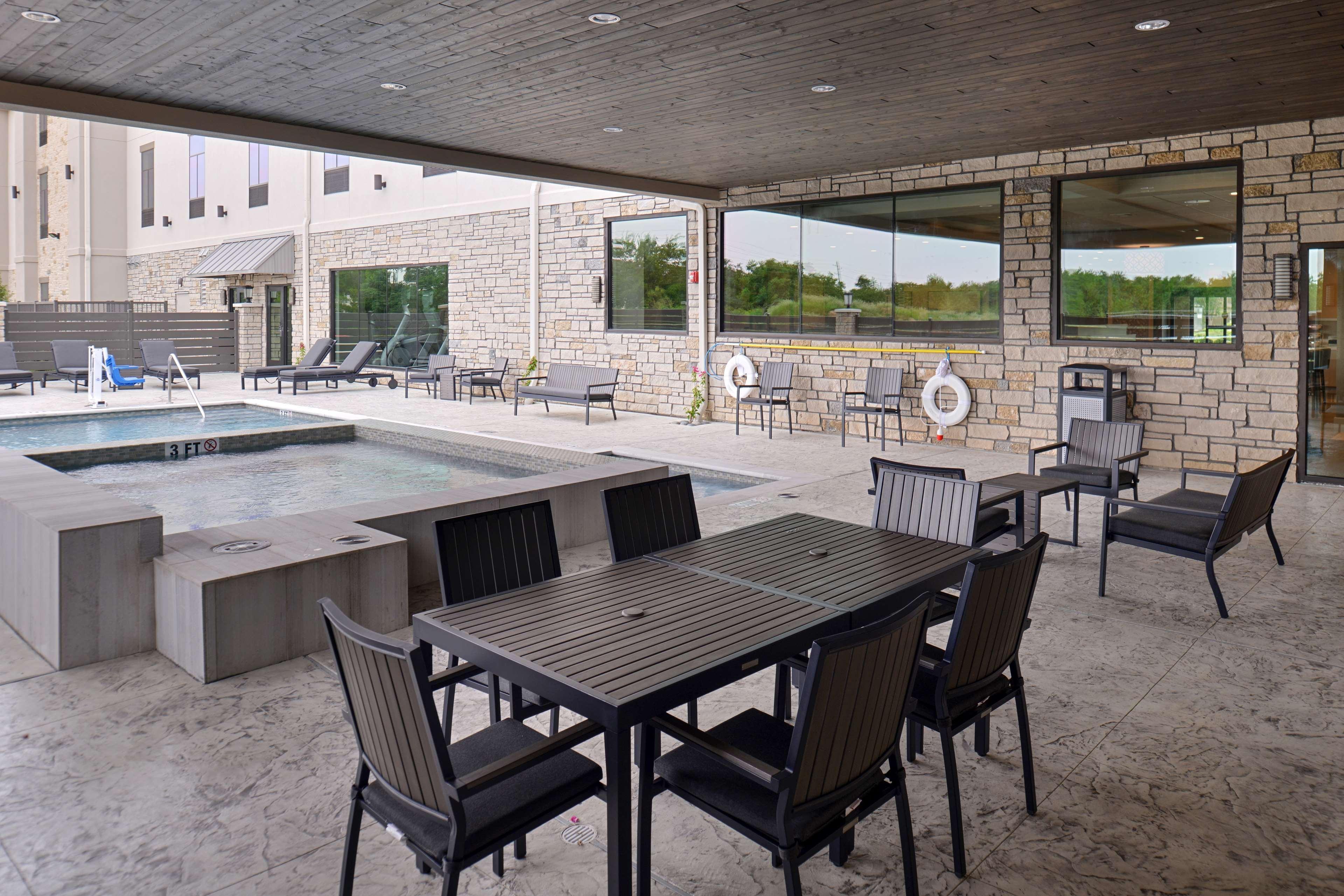 Hotel Best Western Premier Energy Corridor 4*