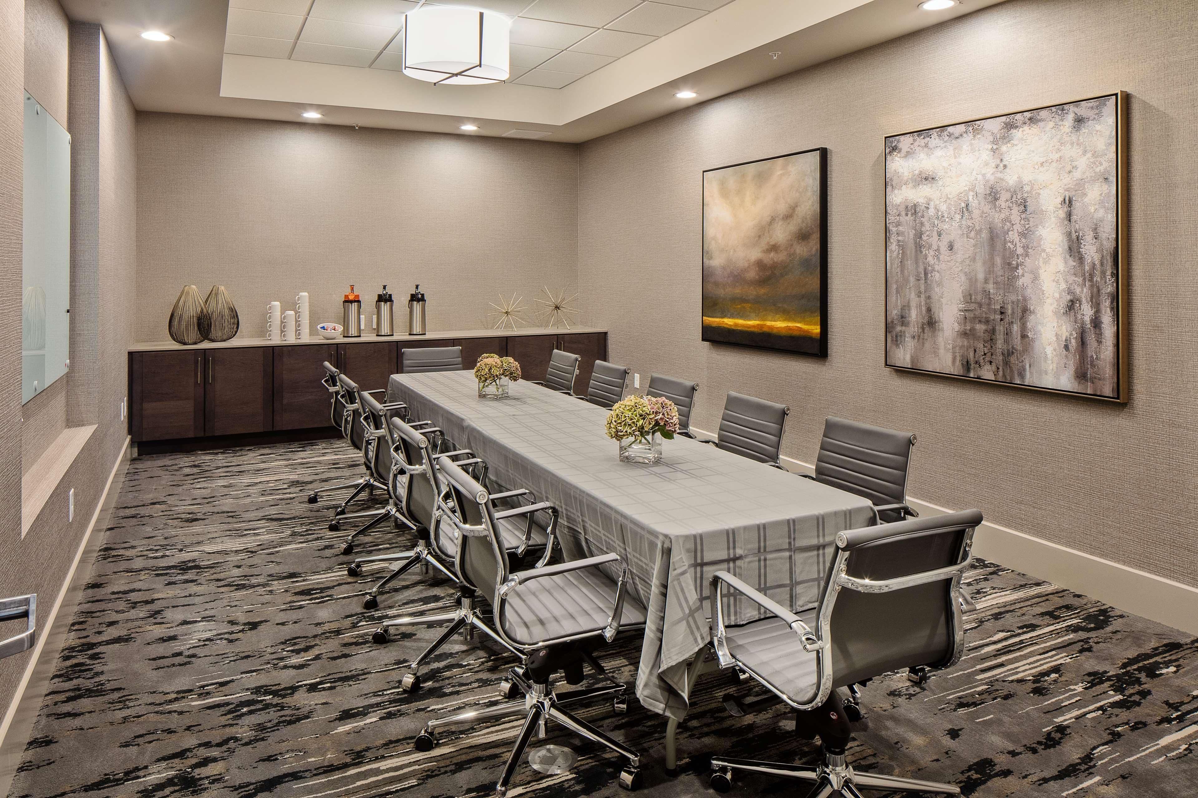 Best Western Premier Energy Corridor Hotel 4*