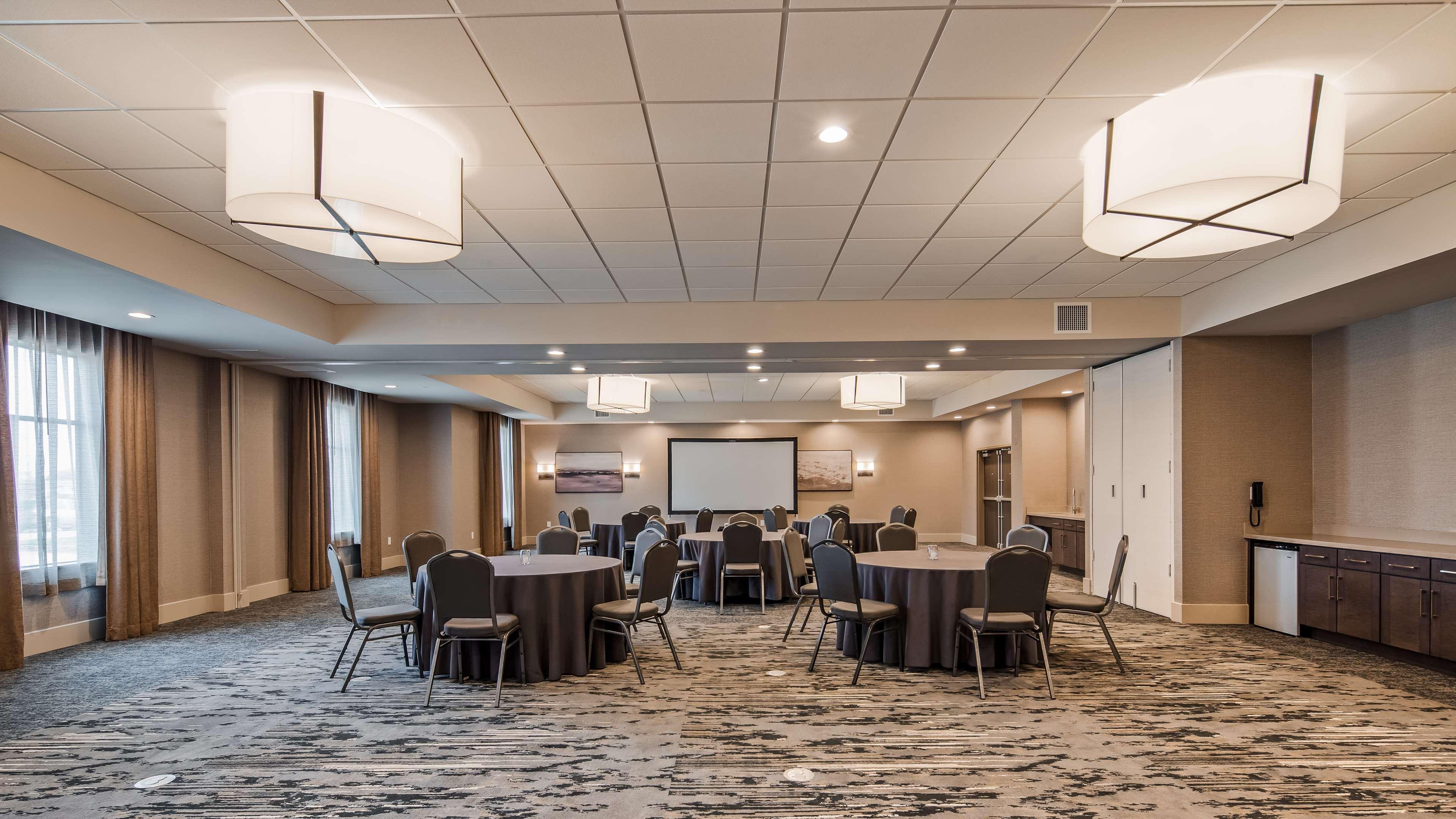 Hotel Best Western Premier Energy Corridor 4*