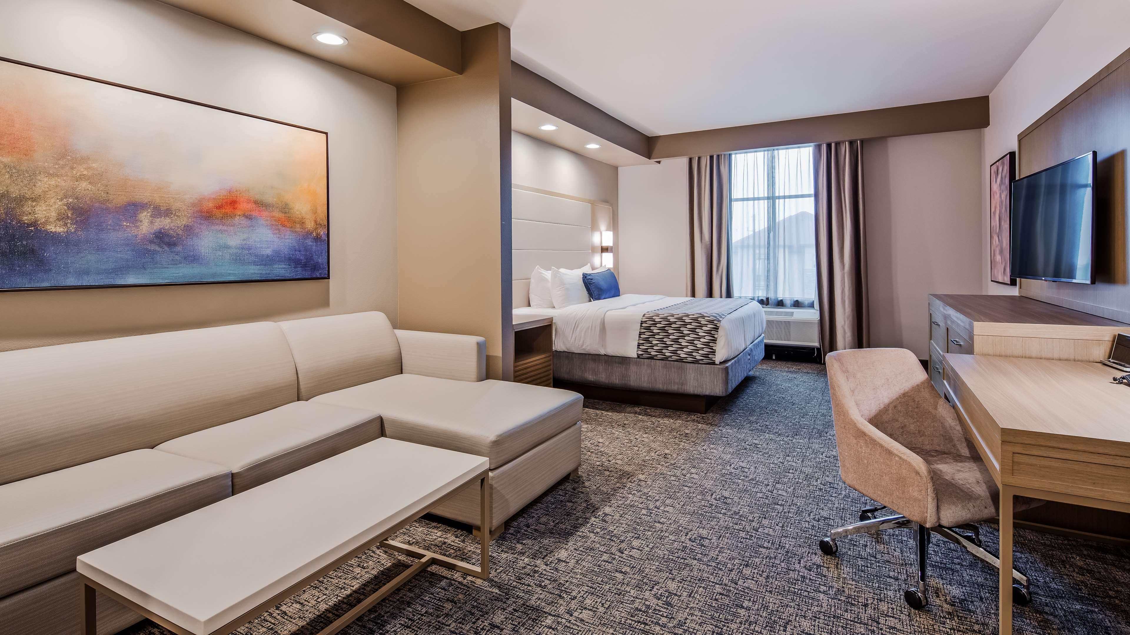 Hotel Best Western Premier Energy Corridor 4*