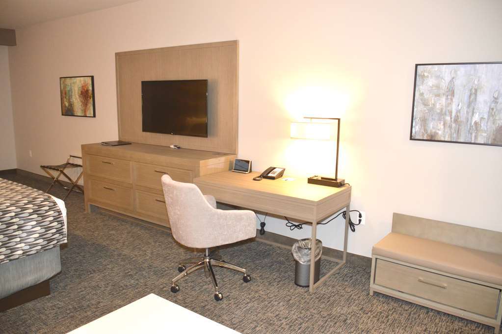 Best Western Premier Energy Corridor 4*