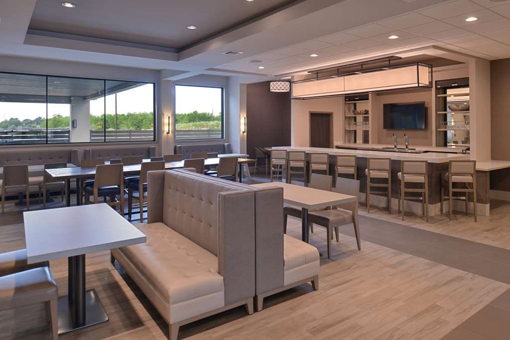 Best Western Premier Energy Corridor Hotel 4*